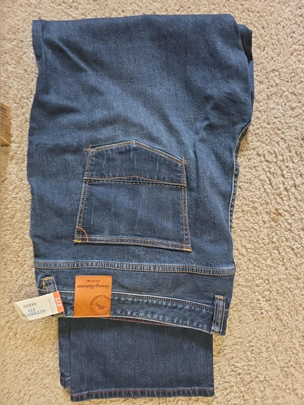 C007 NWT Tommy Bahama Authentic Fit Men's Jeans 44x30 Blue Denim